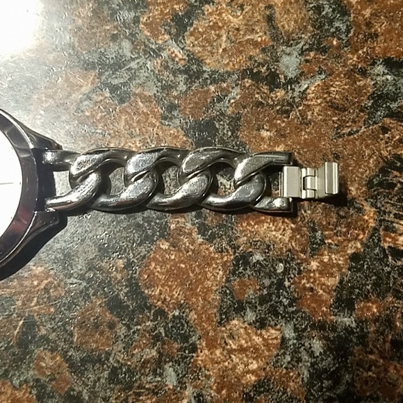 watch - Picture 4 of 4